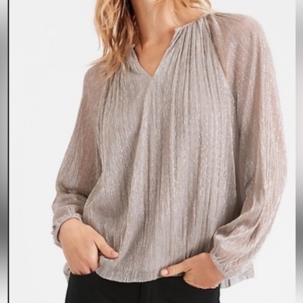 NWT Banana Republic XXL pleated beige blouse w/metallic thread.Gathered sleeve.